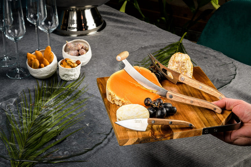Style de Vie Cheese Knives Oak Wood + Serving Board Acacia
